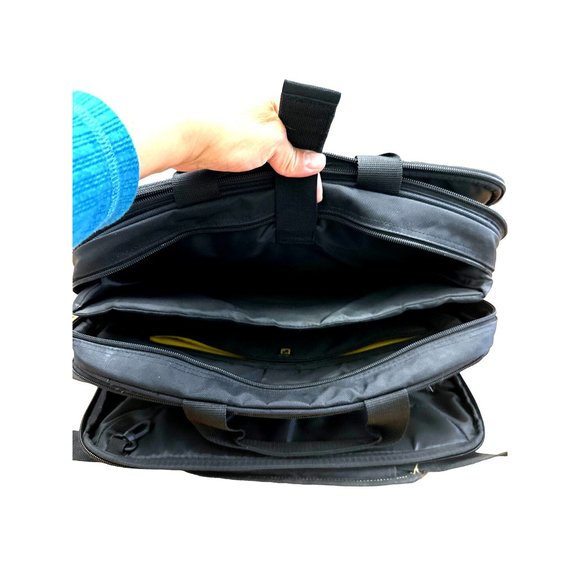 Targus 16“ x 12” Laptop Bag Travel Case has Shoulder Strap & Padded Pockets Colo - Picture 6 of 10